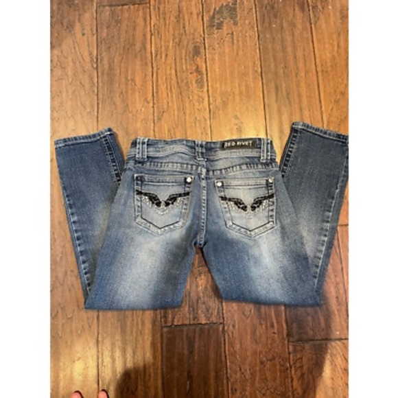 Red Rivet Womens Slim Skinny Jeans Blue Faded Pocket Embroidered Denim Juniors 1 - Picture 1 of 4